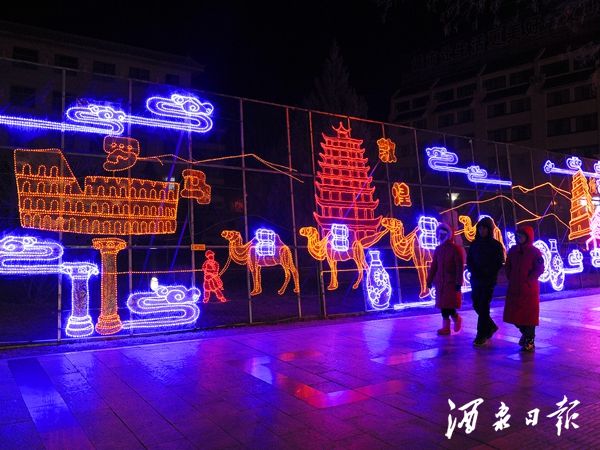 敦煌市迎春彩灯布置完成 (3)